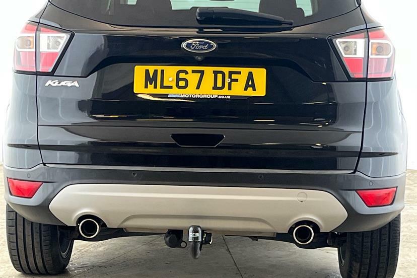 Ford Kuga Kuga St-line Tdci 4X4 Black #16