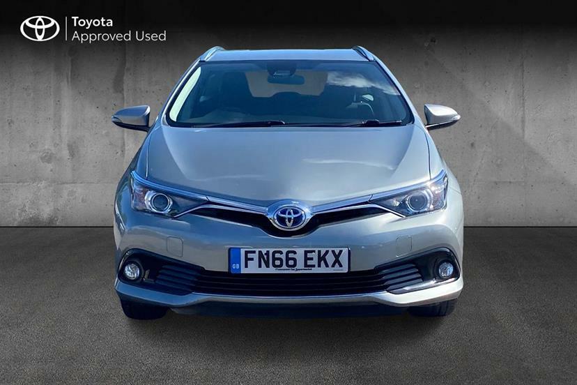 Toyota Auris Design White #14