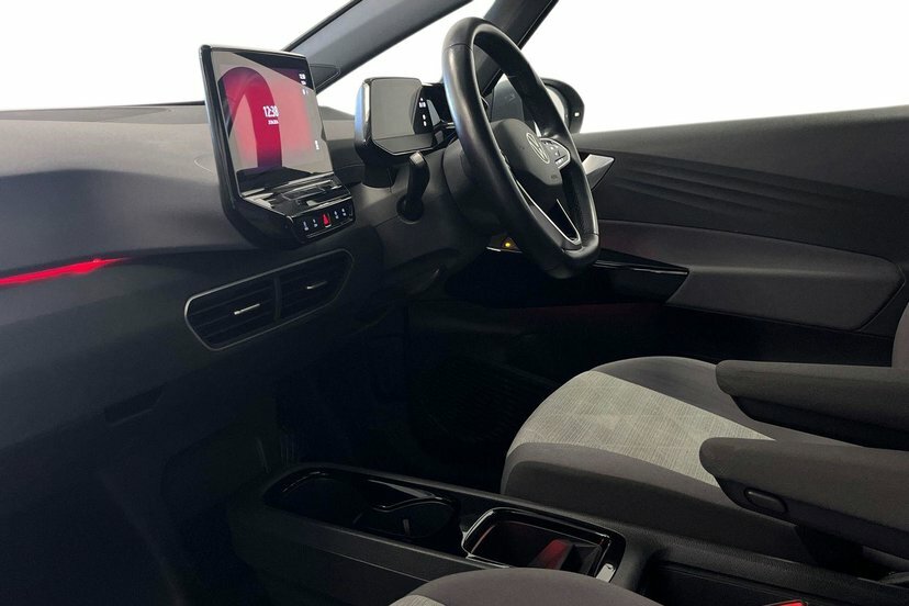 Volkswagen ID.3 Pro Performance 58Kwh Life Hatchback Black #2