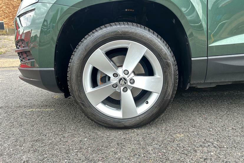 Skoda Karoq Edition Grey #10