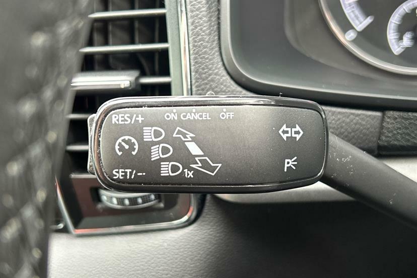 Skoda Karoq Edition Grey #18