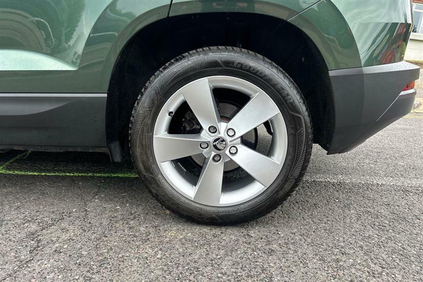 Skoda Karoq Edition Grey #12