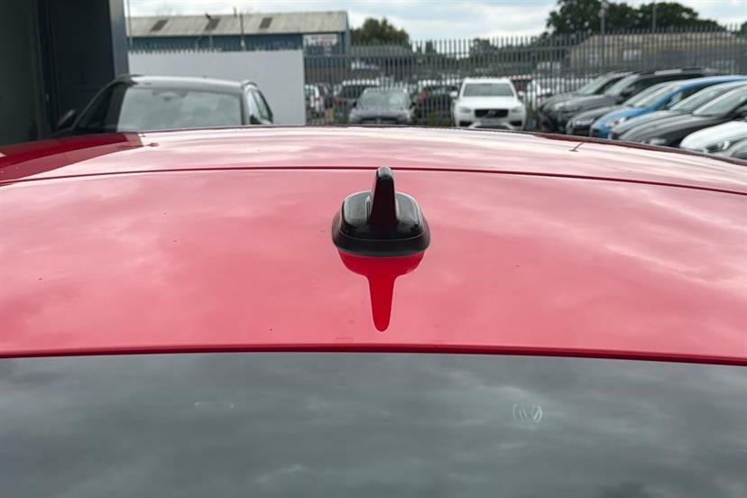 Volkswagen Beetle 2.0 Tdi Bluemotion Tech Design Cabriolet Ss White #18