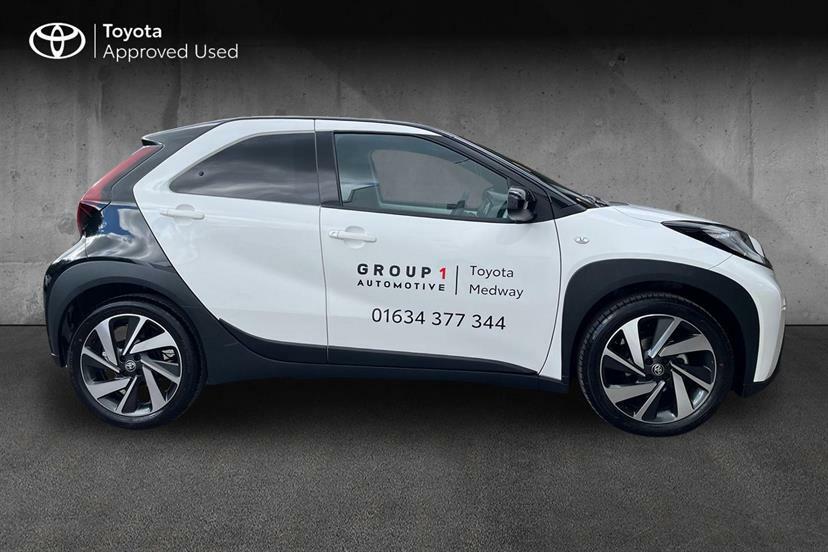 Toyota Aygo X 1.0 Vvt-i Edge Parking Black #4
