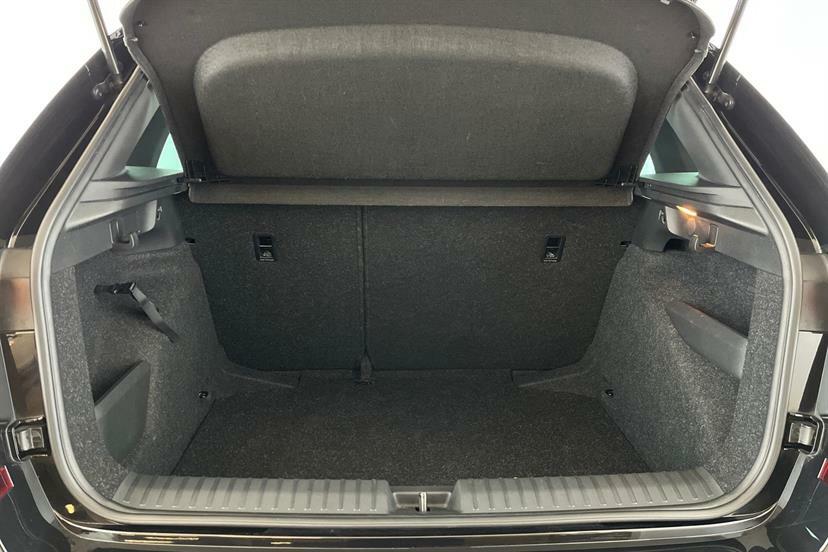 Skoda Kamiq Hatchback #18