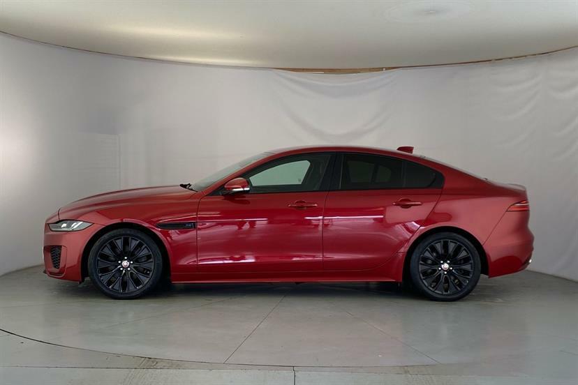 Jaguar XE D R-sport Black #24