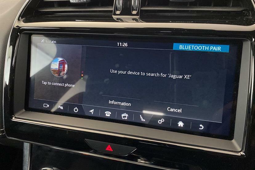 Jaguar XE D R-sport Black #30
