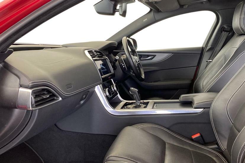 Jaguar XE 2.0D R-dynamic S Red #2
