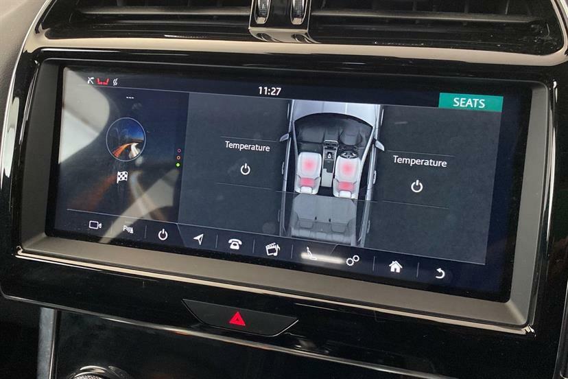 Jaguar XE D R-sport Black #33