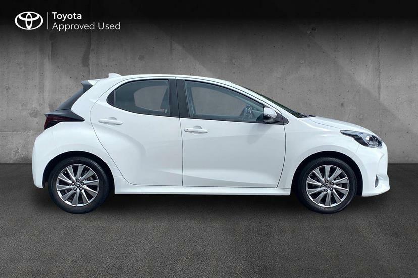 Toyota Yaris Excel Silver #16