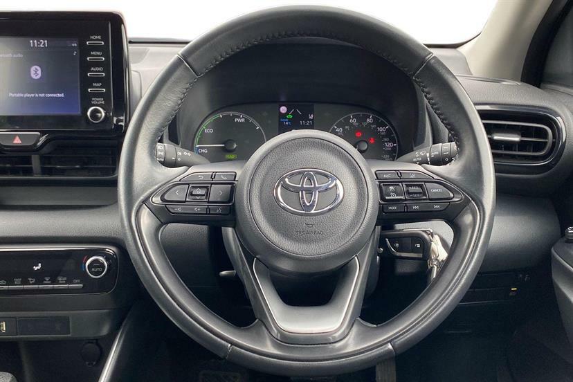 Toyota Yaris Excel Silver #8