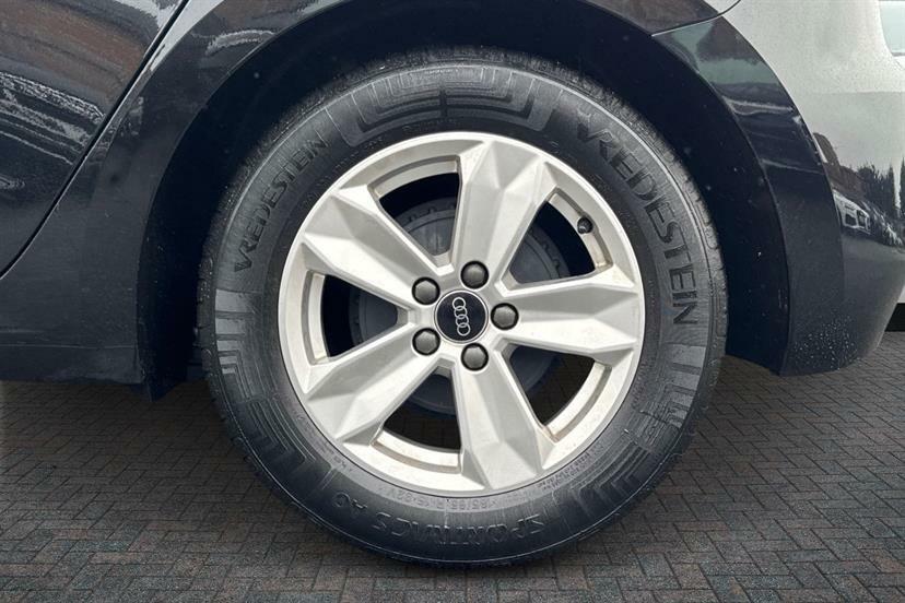 Audi A1 25 Tfsi Technik Black #5