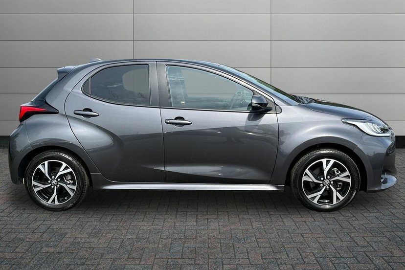 Toyota Yaris 1.5 Vvt-h Design Hatchback Hybrid E-cvt DG74ULY Grey #4