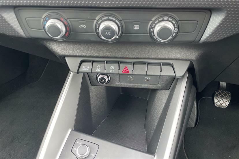 Audi A1 S Line 30 Tfsi 116 Ps 6-Speed Black #28