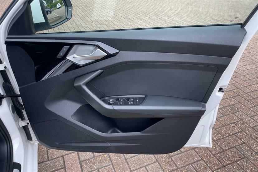 Audi A1 S Line 30 Tfsi 116 Ps 6-Speed Black #12