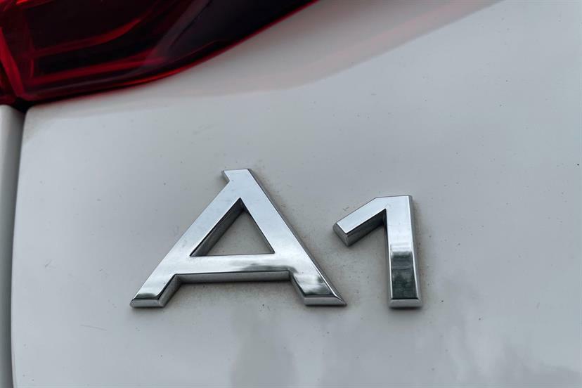 Audi A1 S Line 30 Tfsi 116 Ps 6-Speed Black #13