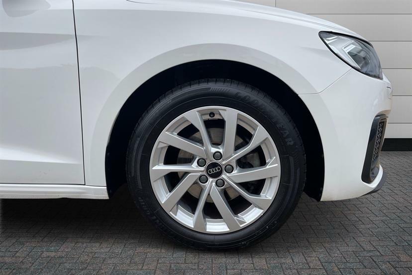 Audi A1 30 Tfsi 110 Sport White #4