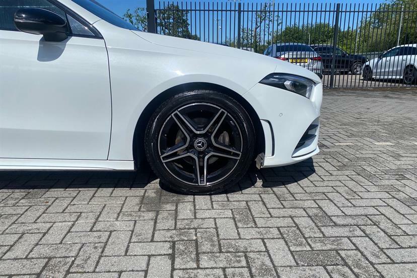 Mercedes-Benz A Class A200 Amg Line Premium White #4