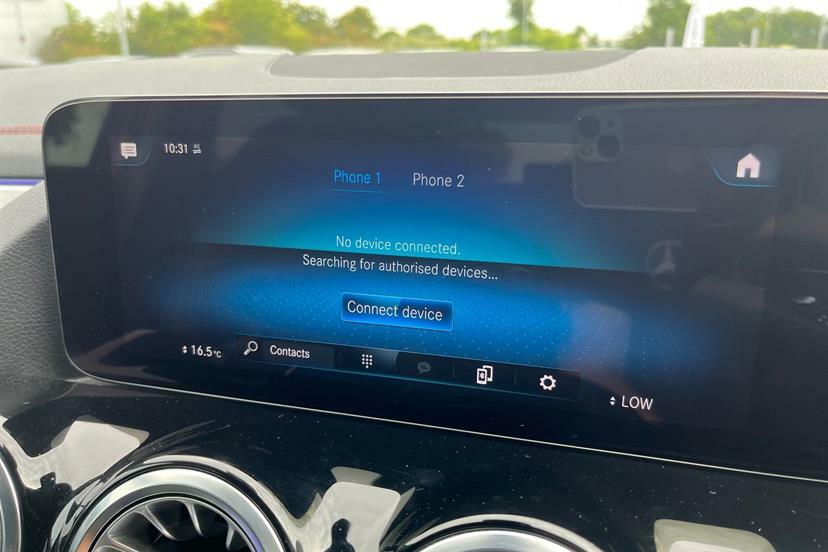 Mercedes-Benz EQA Eqa 300 4Matic Amg Line 226 Bhp White #21