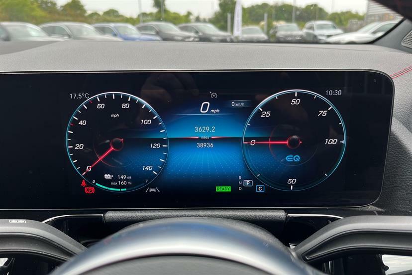 Mercedes-Benz EQA 300 4Matic 168Kw Amg Line 66.5Kwh Red #6