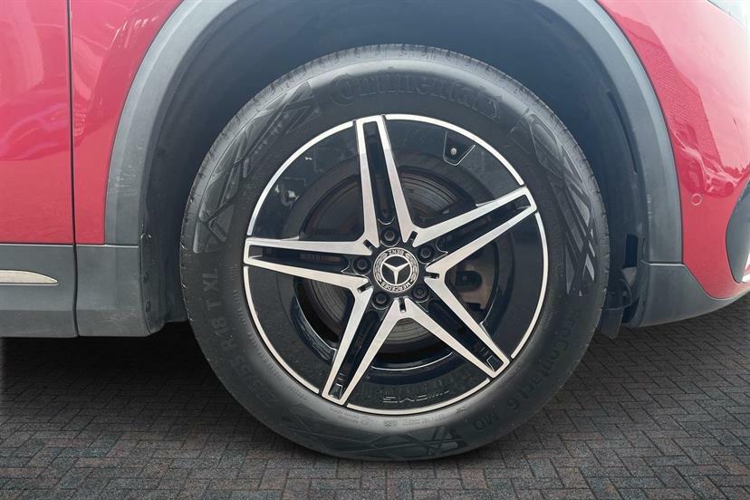 Mercedes-Benz EQA 300 4Matic 168Kw Amg Line 66.5Kwh Red #4