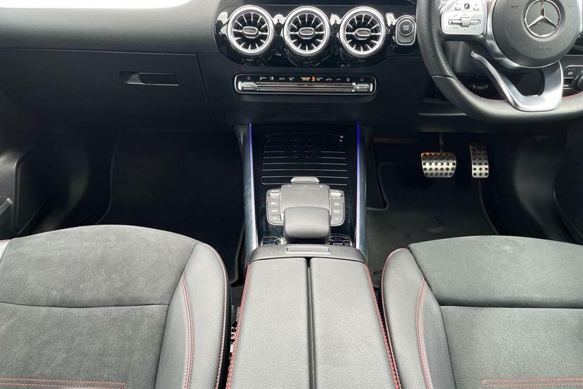 Mercedes-Benz EQA Eqa 300 4Matic Amg Line 226 Bhp White #8