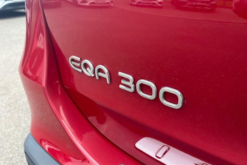 Mercedes-Benz EQA Eqa 300 4Matic Amg Line 226 Bhp White #12