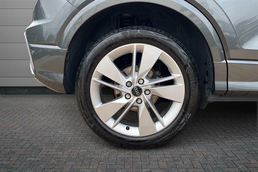 Audi Q2 35 Tfsi S Line S Tronic Cs Grey #4