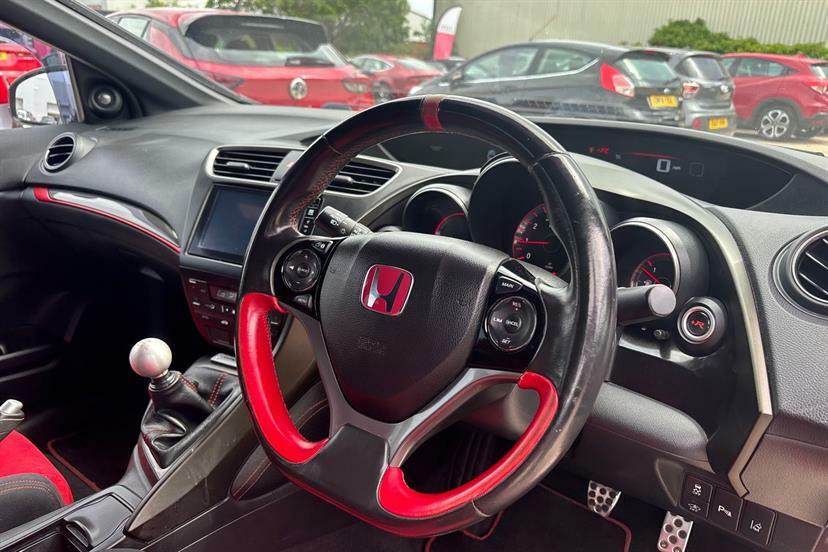 Honda Civic 1.0 Vtec Turbo Ex Black #16