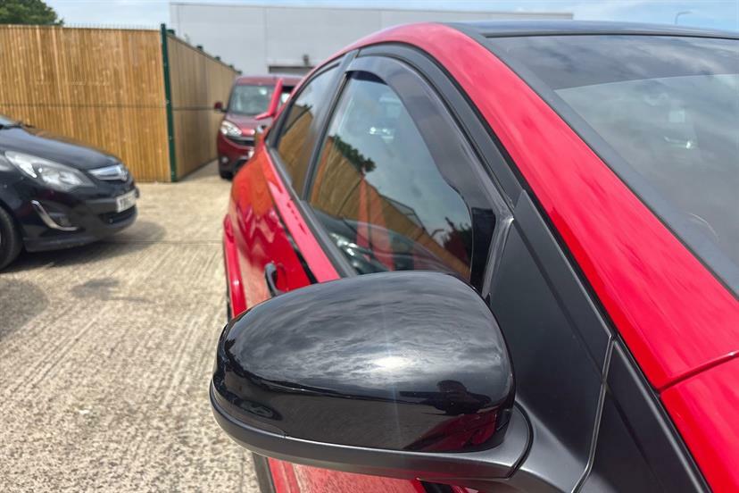 Honda Civic 1.0 Vtec Turbo Ex Black #31