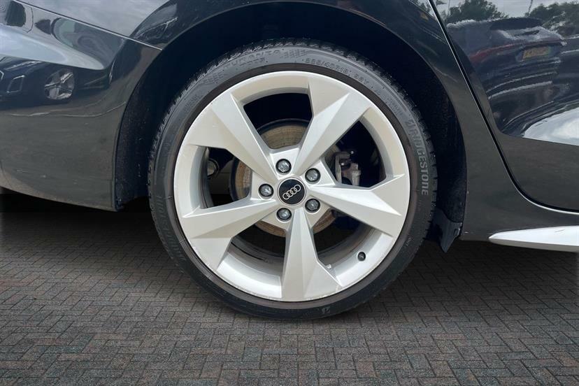 Audi A3 35 Tfsi S Line S Tronic Black #5
