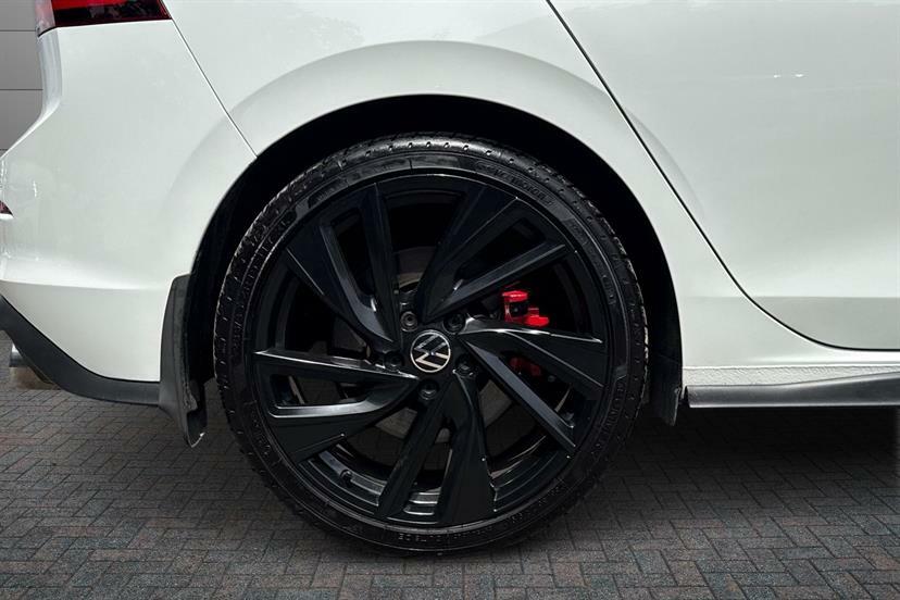 Volkswagen Golf 2.0 Tsi Gti Dsg White #4