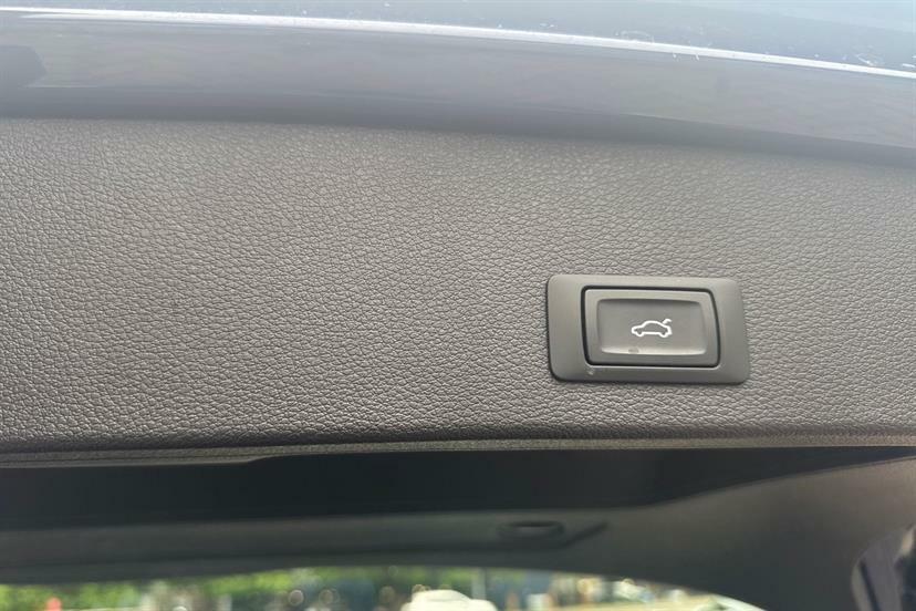 Audi Q2 35 Tfsi Black Edition 2024 Black #25