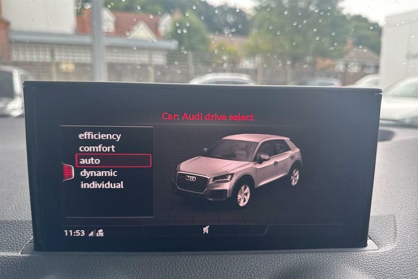 Audi Q2 35 Tfsi Black Edition 2024 Black #12