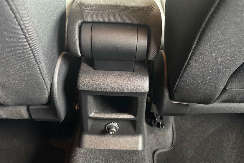 Audi Q2 35 Tfsi Black Edition 2024 Black #24