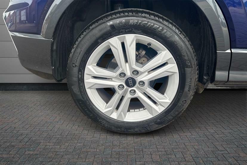 Audi Q2 35 Tfsi Sport S Tronic Blue #4
