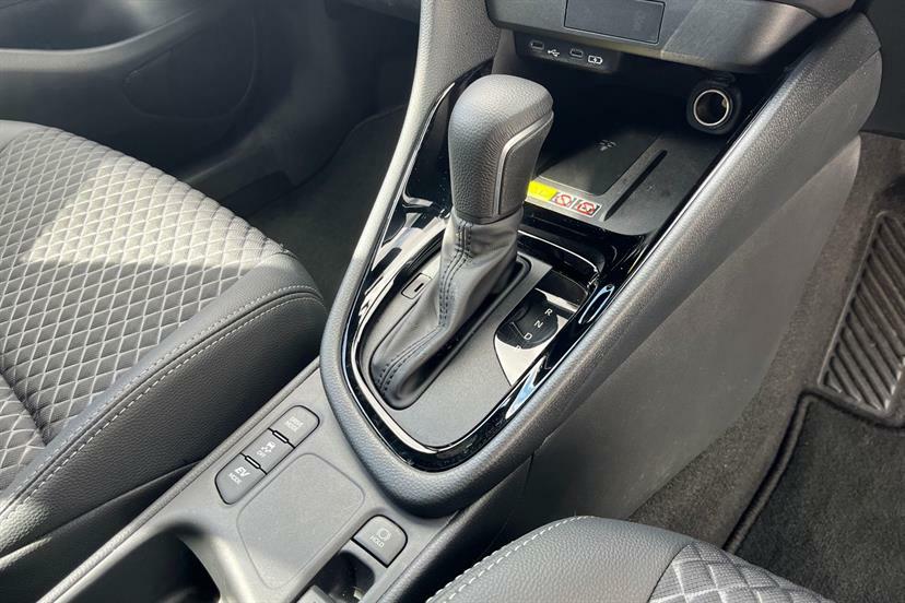 Toyota Yaris Hatchback Grey #8