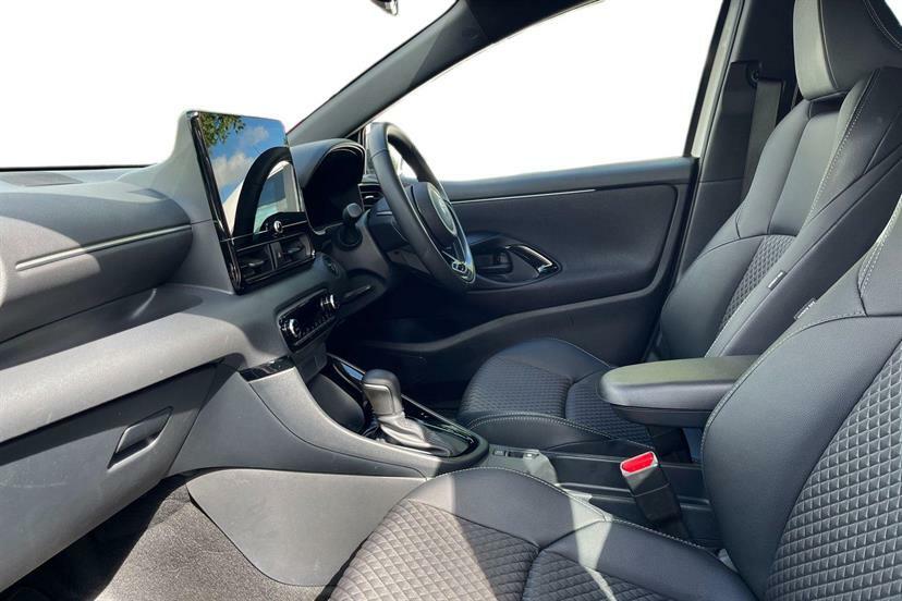Toyota Yaris 1.5 Hybrid 130 Excel Cvt White #2