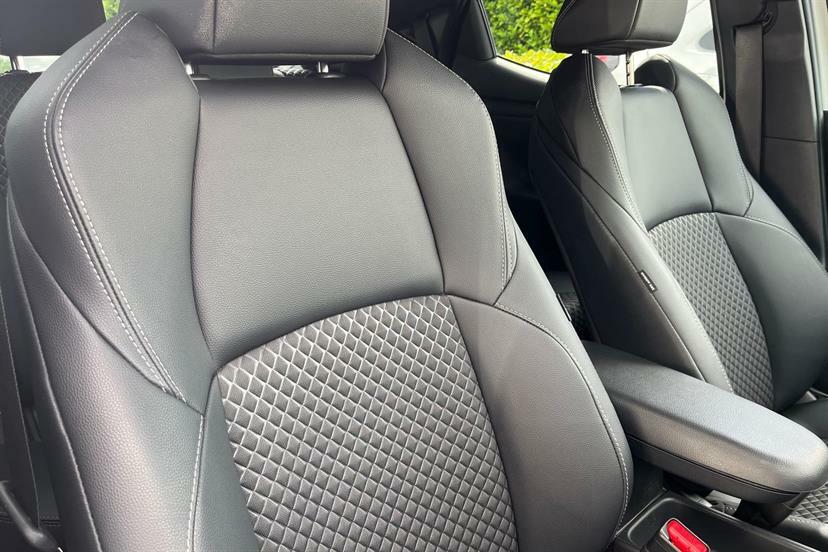 Toyota Yaris Hatchback Grey #17