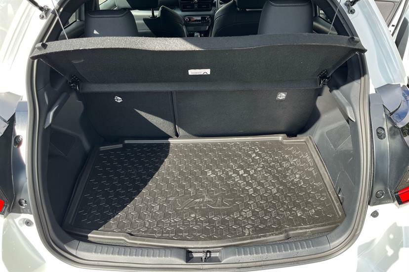 Toyota Yaris Hatchback Grey #9