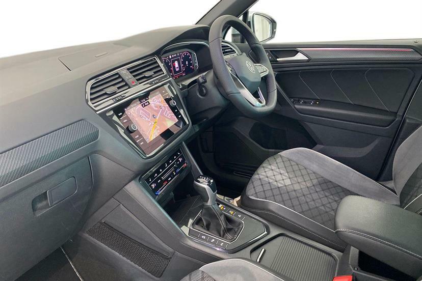 Volkswagen Tiguan 1.5 Tsi 150 R-line Dsg Black #2