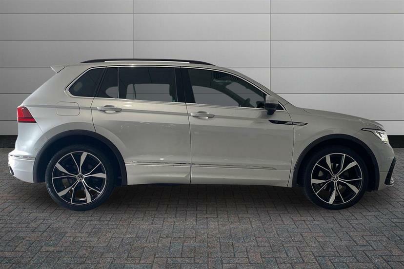 Volkswagen Tiguan 1.5 Tsi 150 R-line Dsg Black #4