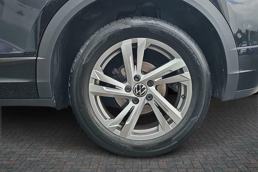 Volkswagen T-Roc 1.5 Tsi R-line Dsg Black #4
