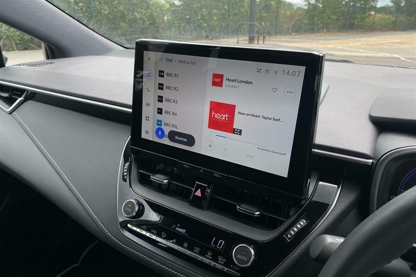 Toyota Corolla 1.8 Hybrid Icon Cvt Black #6