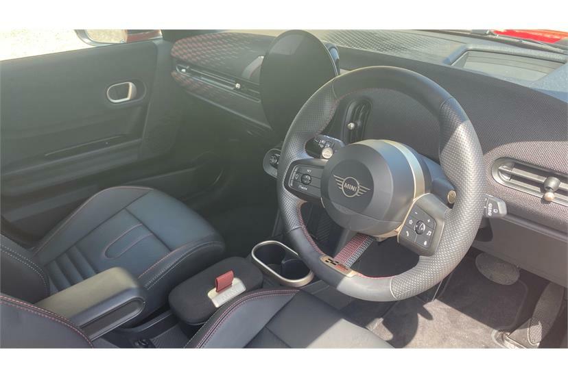 Mini Hatch 1.5 C Sport Red #4