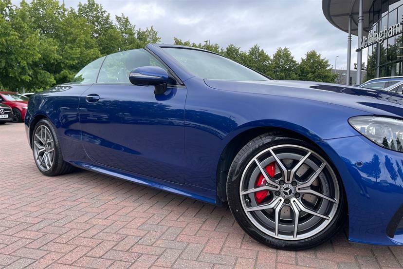 Mercedes-Benz E Class E220d Amg Line Premium 9G-tronic Blue #40