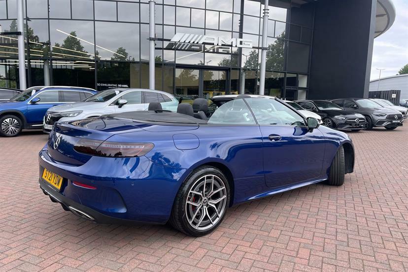 Mercedes-Benz E Class E220d Amg Line Premium 9G-tronic Blue #42