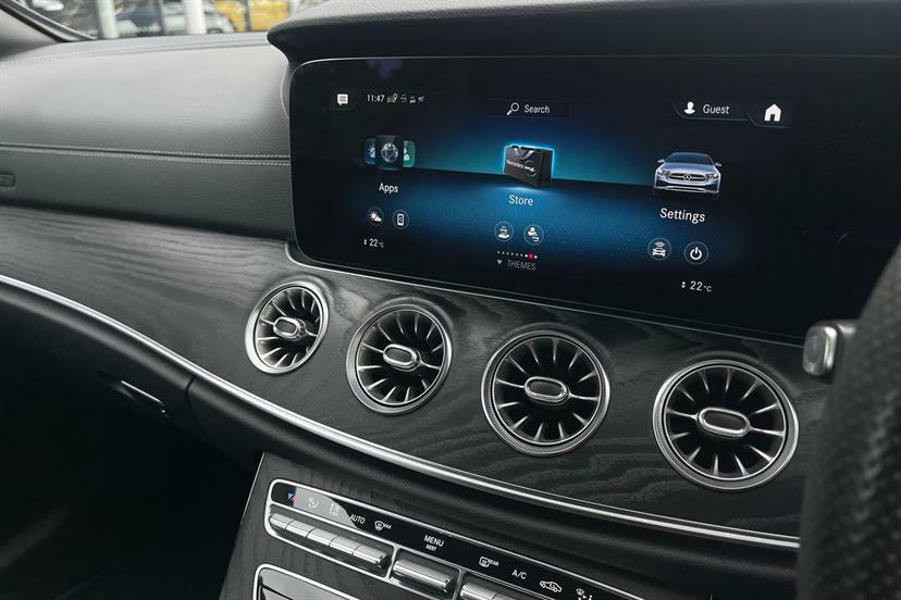 Mercedes-Benz E Class E220d Amg Line Premium 9G-tronic Blue #16