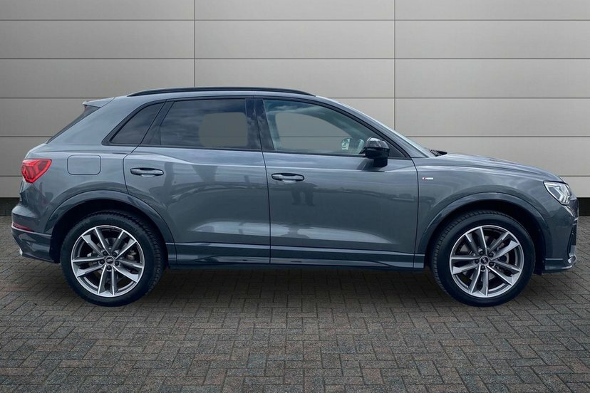 Audi Q3 1.4 Tfsie 45 Black Edition Suv Plug-in Grey #4