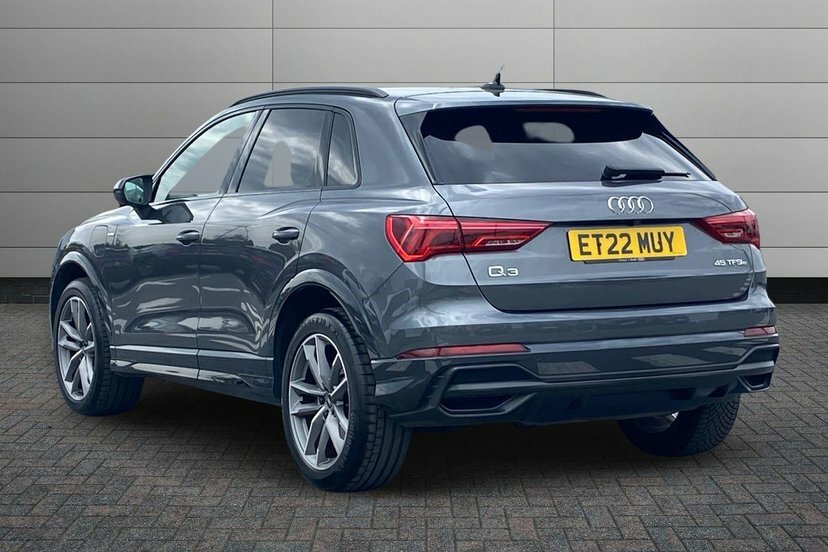 Audi Q3 1.4 Tfsie 45 Black Edition Suv Plug-in Grey #3